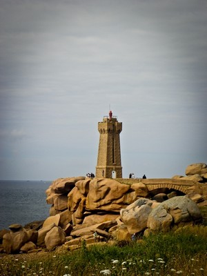 phare de Ploumanach a 45 min du gite de Bretagne